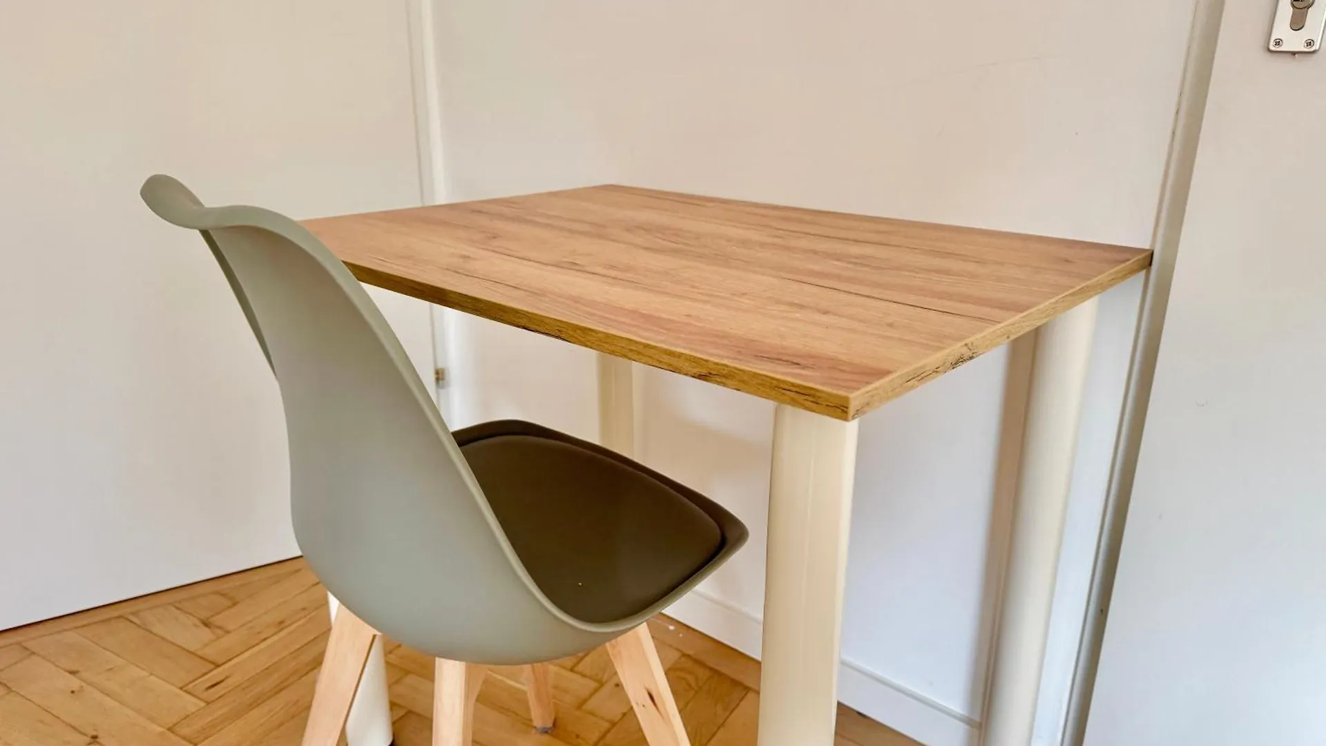 Prime Cosy Suites With Free Parking Wien 0*,  Österrike
