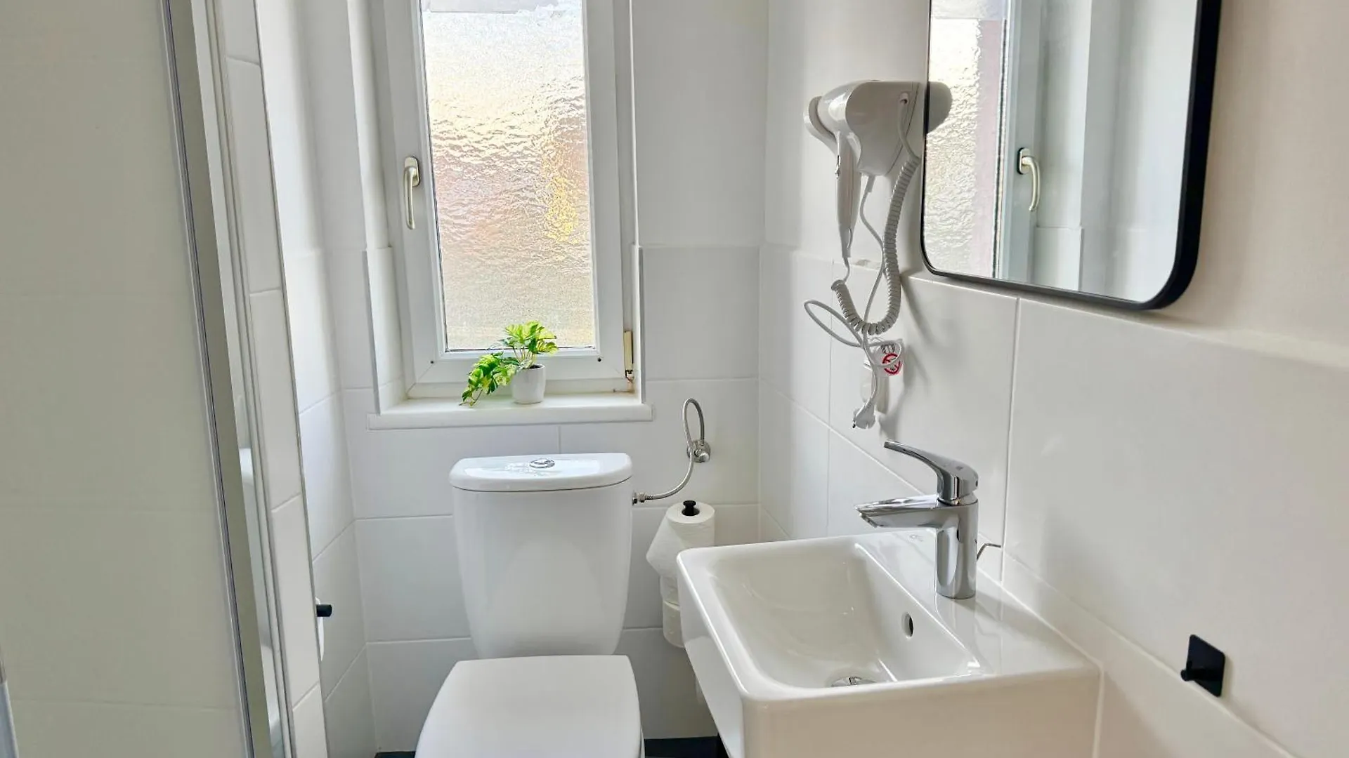 Prime Cosy Suites With Free Parking Wien 0*,
